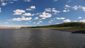 Dempster Highway - the Mackenzie River