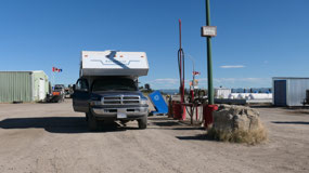 Dempster Hwy - Eagles Plain - fill up and fixing