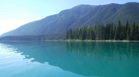 Muncho Lake PP - paddling