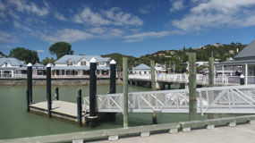 Pahia - on the pier