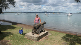 Russell - old cannon at the waterfront
