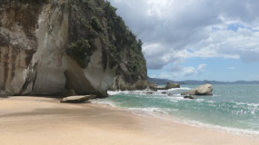 Cooks Beach - lonely bay - so cool