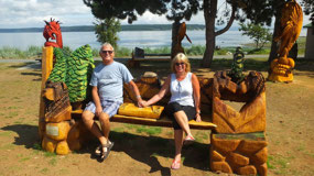 Campbell River - Wood carvings - nince bench