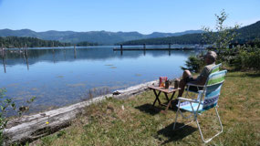 Winter harbour - coffee with a view