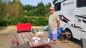 Weir's Beach - breakfast time
