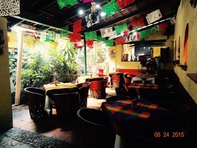 El Rincon - right from entry