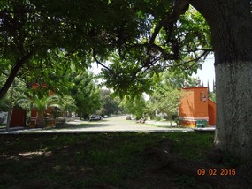 semi gated