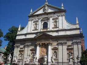 Church of Sts.Peter&Paul has 12 apostles in front