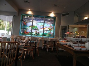 The restaurant and breafast set up 