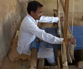 Loom weaving
