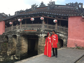 Wedding couple at 400 year old Japanese Bridge