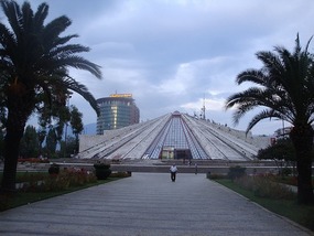 Tirana 33