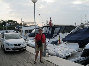 Sheila, checking out the boats