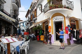 Nerja Shopping 2
