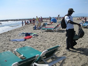 Vendor on Cabopino Beach