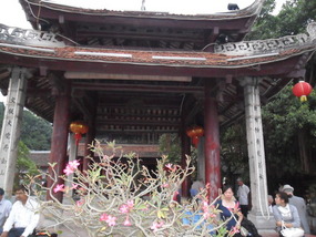 Ngoc Son temple