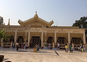 Mahamuni pagoda 