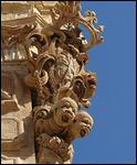 Moors' Heads and Coat of Arms, Scicli