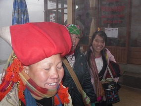 The Fog of Sapa & Hmoung Women