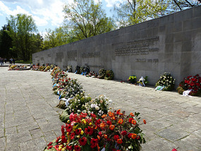 As above showing Liberation wreaths