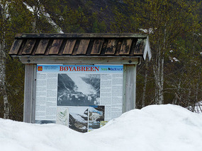Can't read this info board!