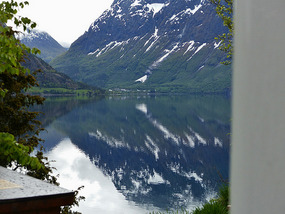 Like a mirror