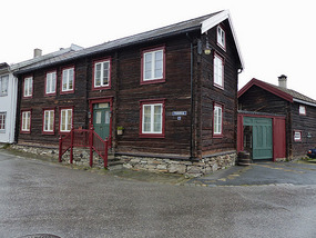 End house