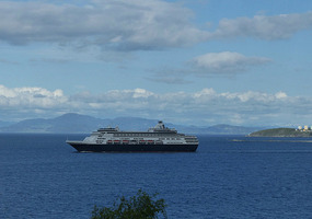 Same ship from bus