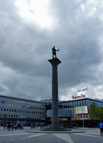 Statue from distance