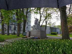 To mothers and children killed in war