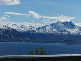mountains behind narvik
