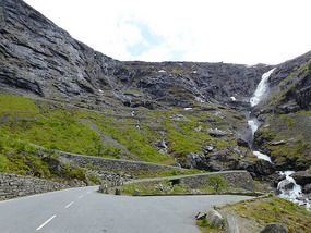 Start of the trollstiggen hairpins