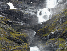 Stigfoss and bridge