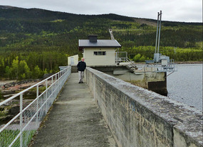 Rob on dam-lunchtime
