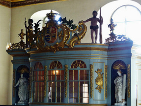 detail-royal box