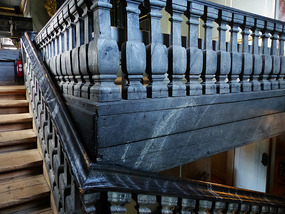 painted stairs and balustrades-faux marble