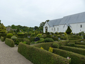 Mogeltonder churchyard