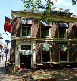 Vermeer's father had house on this spot