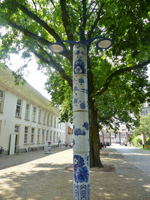 Delft lampost