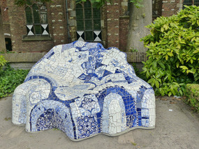 Delft mosaic seat