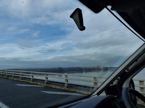 Crossing the R Dordogne -Bordeaux