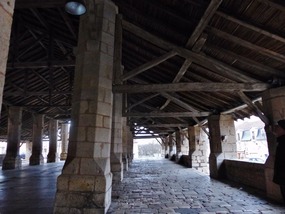 Pillars definitely leaning!