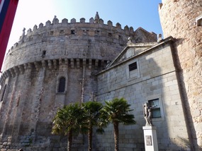 Avila Cathedral built into city walls - fortress 