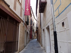 narrow streets in Jewish Quarter