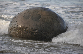 Moeraki Boulders- Growing Like Pearls?