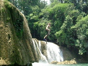 More cliffjumping!