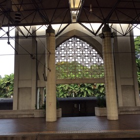 Rail tunnel walls 