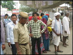 Crossing roads - crossing boundaries
