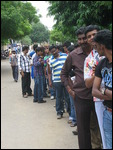 Waiting in line - Taj Mahal