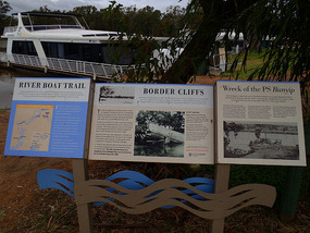Historic Customs House - Murray R - Border Cliffs 